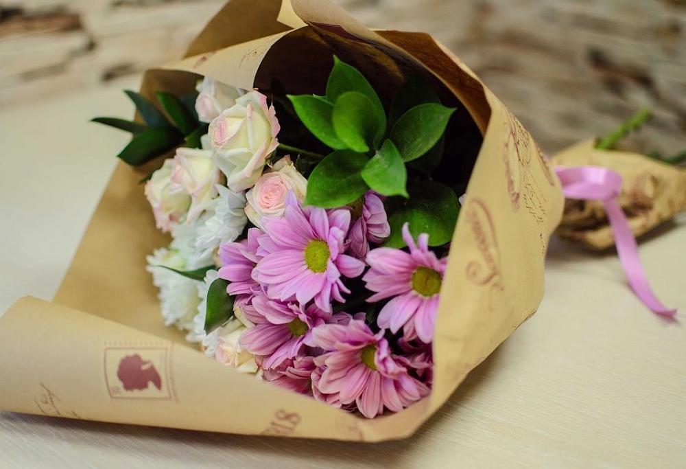 Букет цветов из: Розы и Хризантемы в Красном-на-Волге