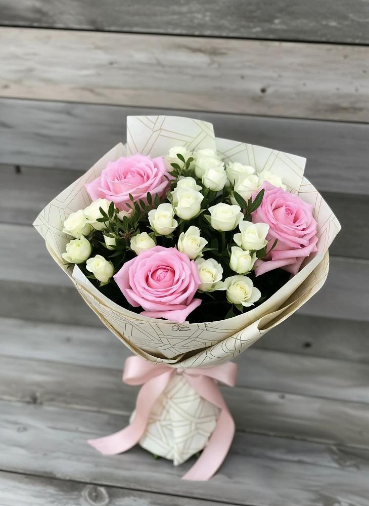 Букет цветов из: Розы в Красном-на-Волге
