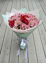 Букет цветов из:  Альстромерии в Красном-на-Волге