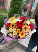 Букет цветов из:  Герберы, Ромашки, Хризантемы, Розы и Подсолнухи #REPLACE_PRED# Красном-на-Волге