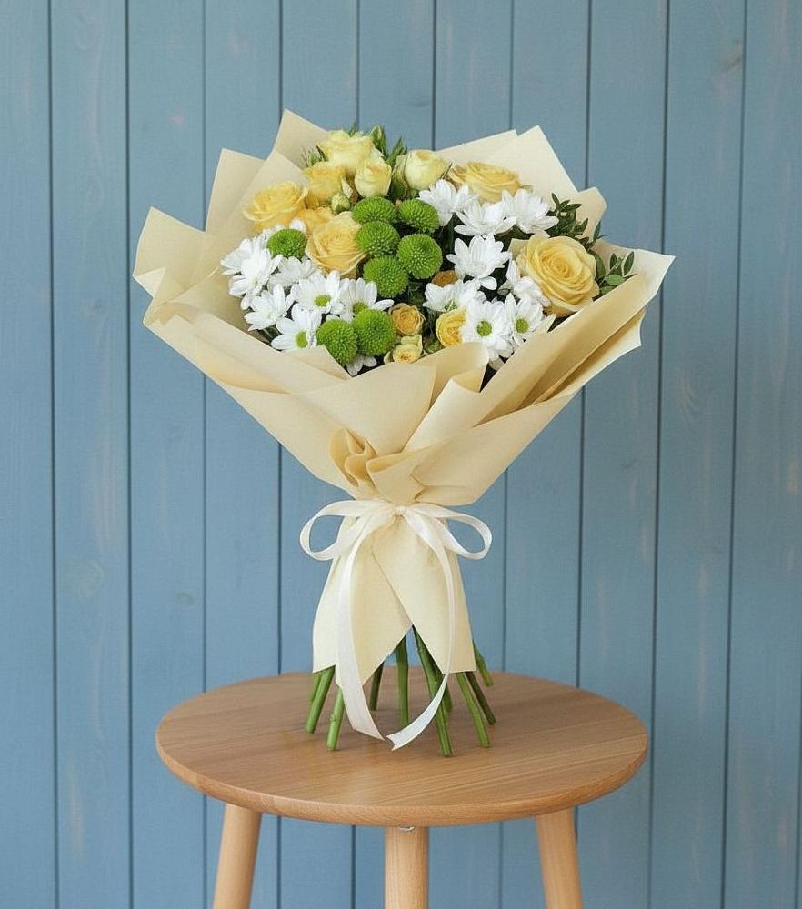 Букет цветов из: Хризантемы и Розы в Красном-на-Волге