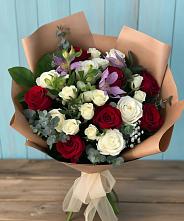 Букет цветов из:  Розы и Альстромерии #REPLACE_PRED# Красном-на-Волге