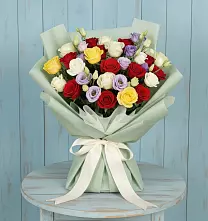 Букет цветов из:  Розы в Красном-на-Волге