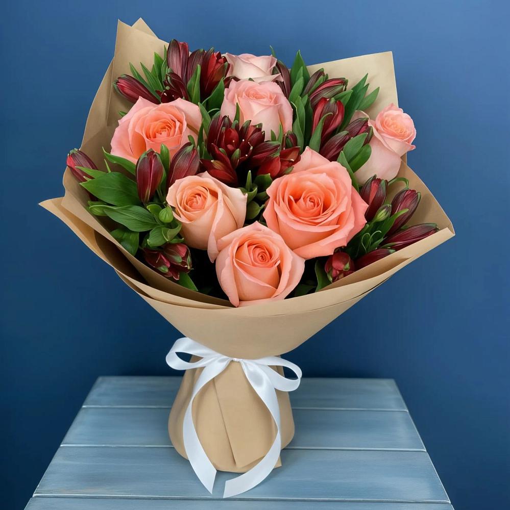 Букет цветов из: Розы и Альстромерии в Красном-на-Волге