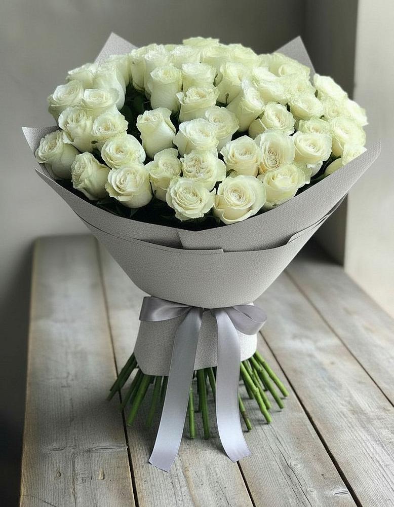 Букет 35 Белых роз в Красном-на-Волге