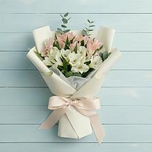 Букет цветов из:  Альстромерии #REPLACE_PRED# Красном-на-Волге