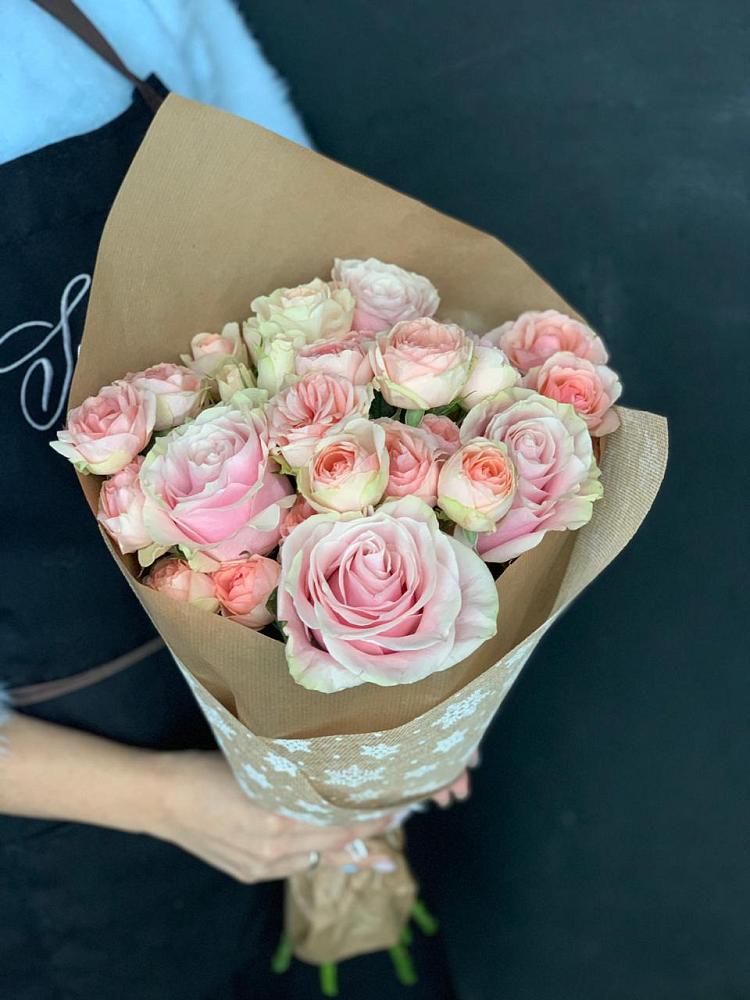 Букет цветов из: Хризантемы и Розы в Красном-на-Волге