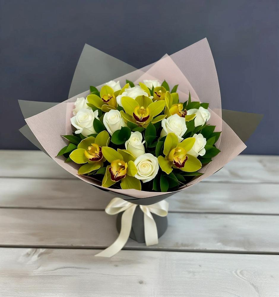 Букет цветов из: Орхидеи и Розы в Красном-на-Волге