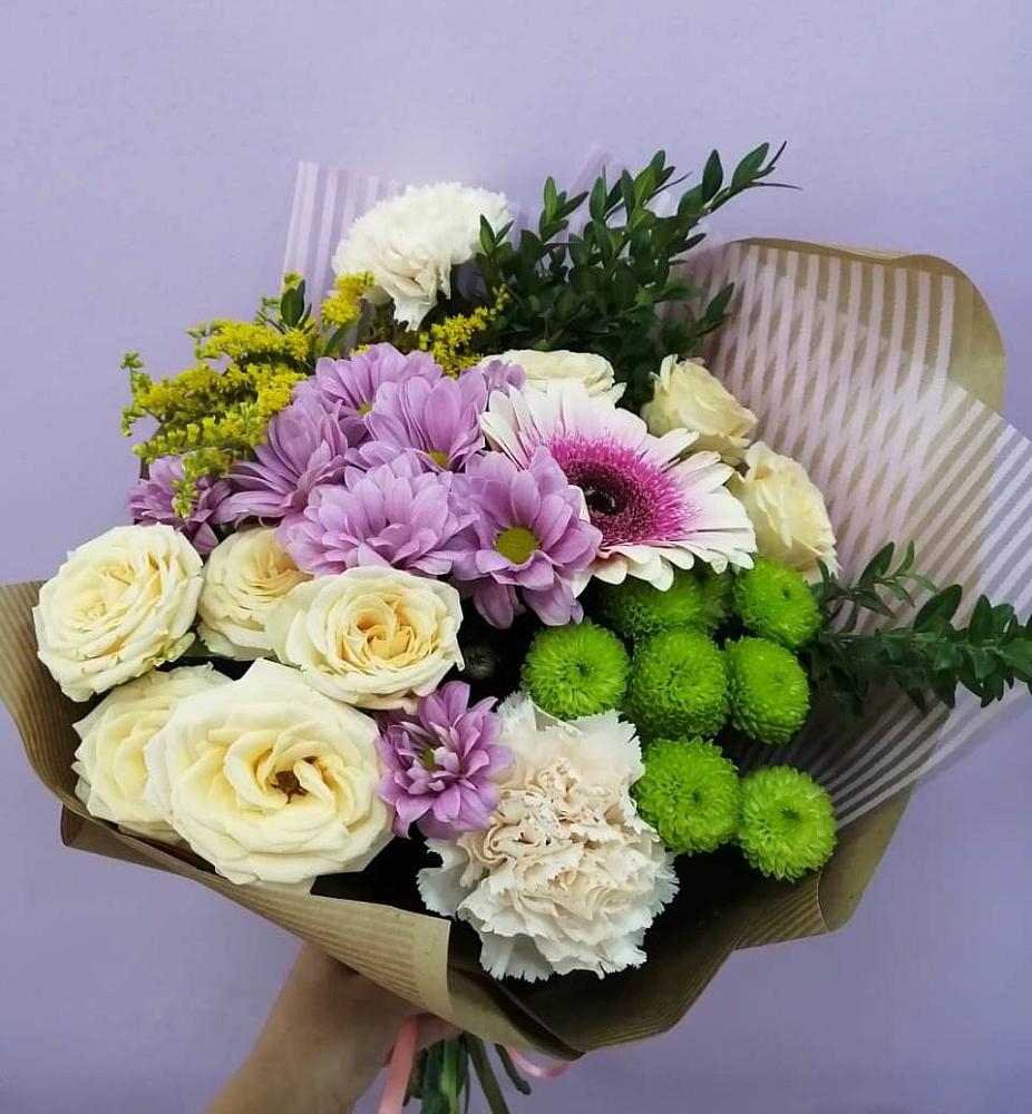 Букет цветов из: Хризантемы, Розы, Гвоздики и Герберы в Красном-на-Волге