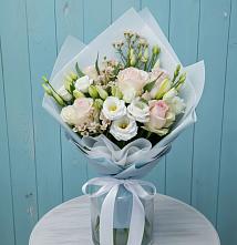 Букет цветов из:  Розы и Лизиантусы #REPLACE_PRED# Красном-на-Волге