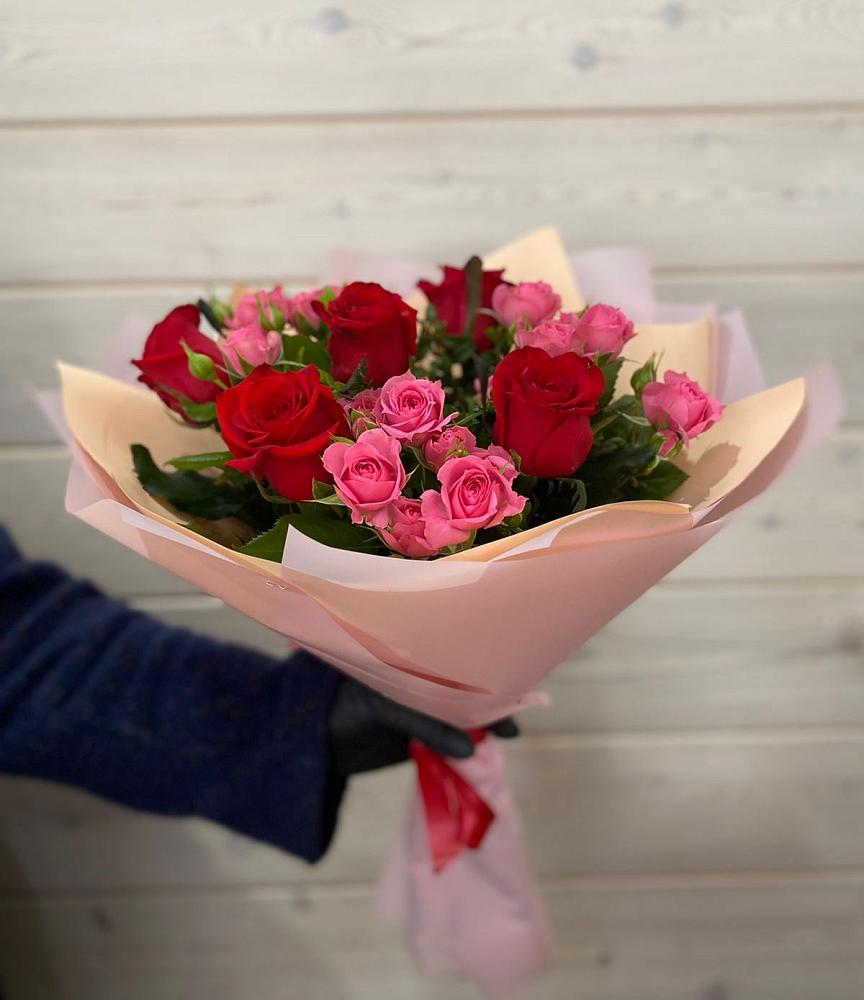 Букет цветов из: Розы в Красном-на-Волге