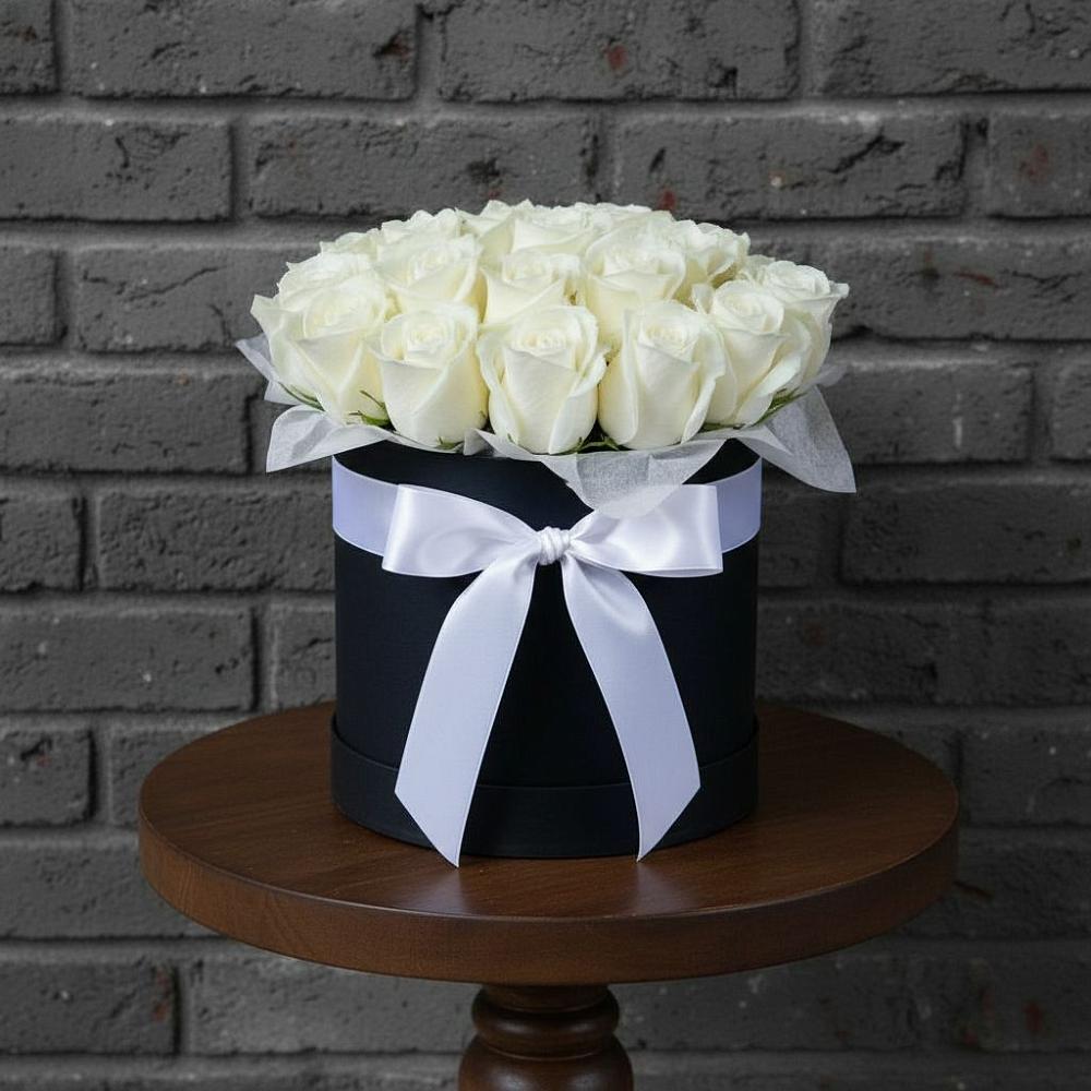 Цветочная композиция из Розы в шляпной коробке в Красном-на-Волге