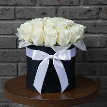 Цветочная композиция из Розы в шляпной коробке в Красном-на-Волге